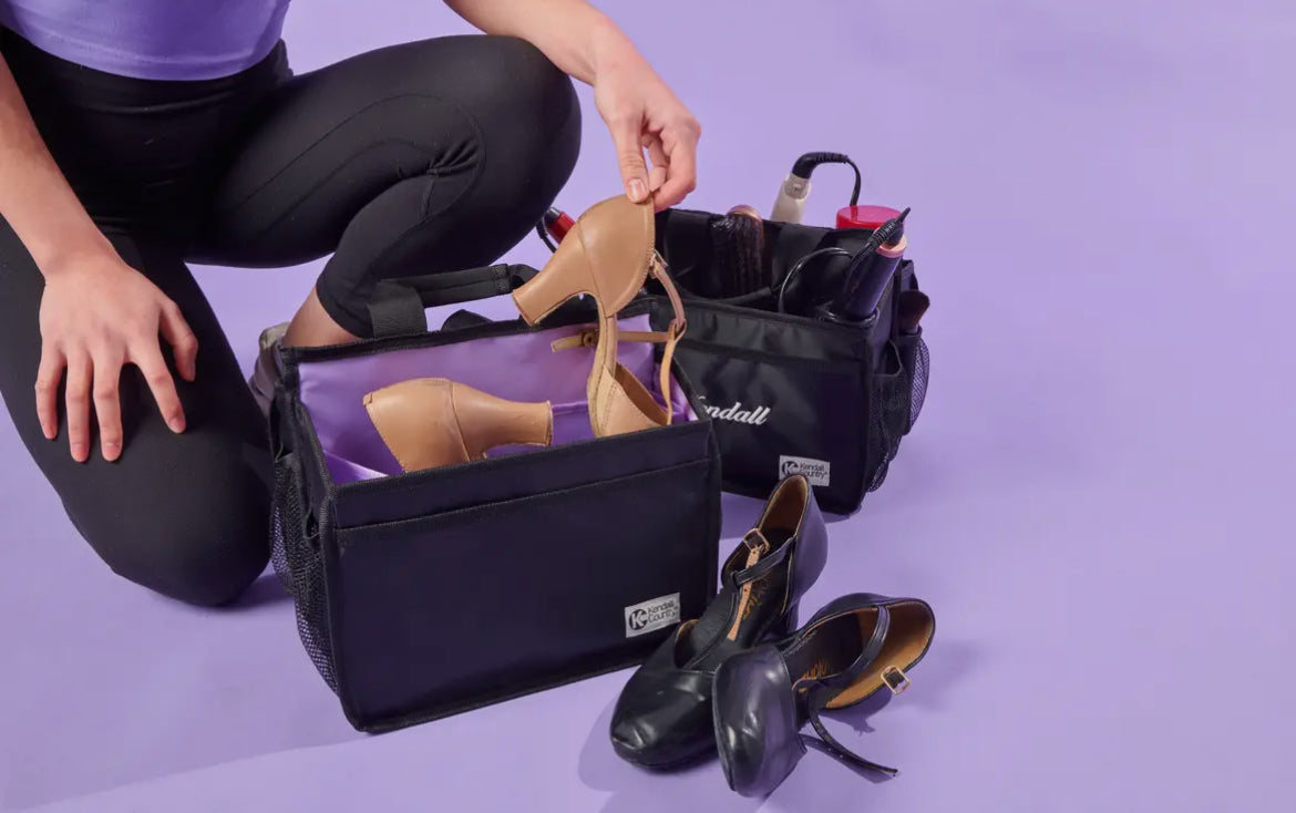 Tidy tote with pockets